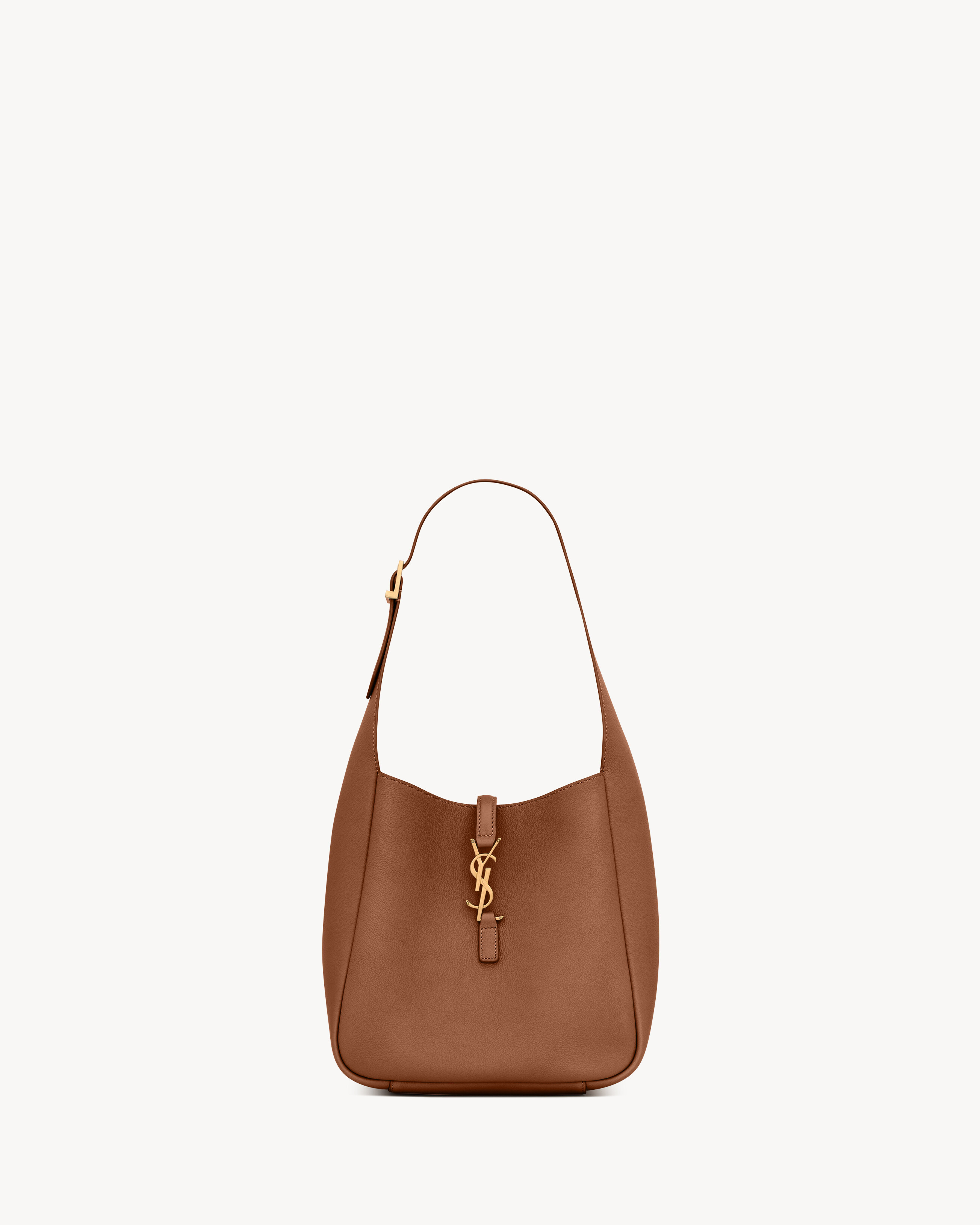 Le 5 &amp;Agrave; 7 Supple Small in Grained Leather