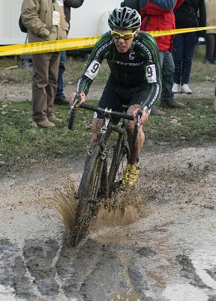 Marco Aurelio Fontana in the mud.
