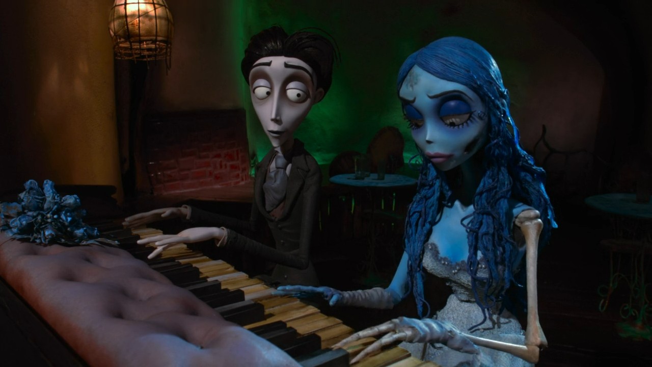 Emily ve Victor Corpse Bride'da piyano çalıyor