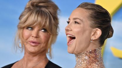 Video of Kate Hudson Has Fans Convinced She 'Inherited' All of Mom Goldie  Hawn's Talents - Parade