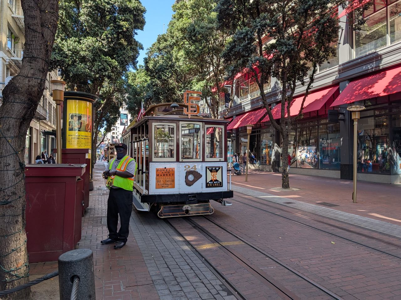 cable car photo by pixel 9 pro
