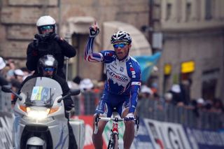 Stage 6 - Ingnatiev takes a thriller in Macerata