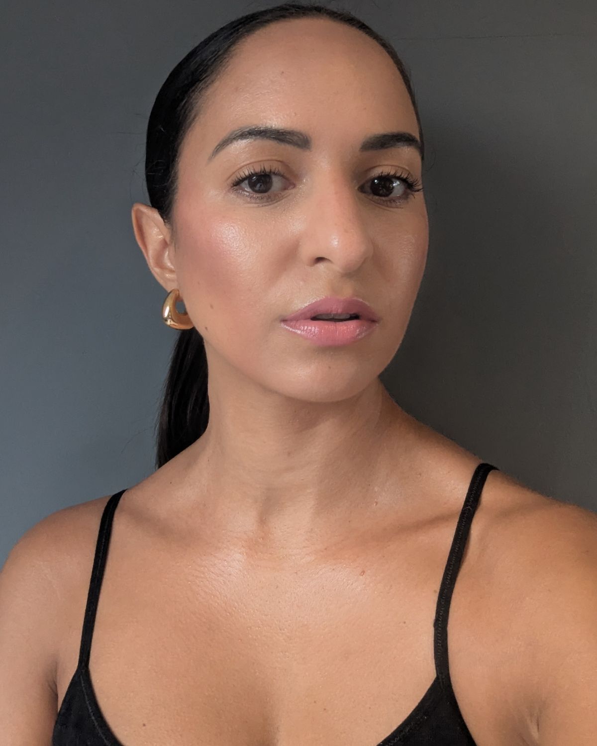 Best pink Lipsticks @jazzriaharris wearing Laura Mercier Caviar Hydra-Cream Lipstick in Le Marais