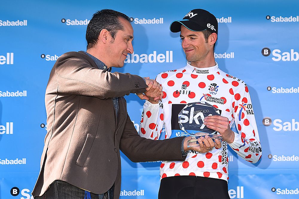 Wout Poels (Team Sky) shakes hands on the podium