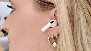 AirPods 4