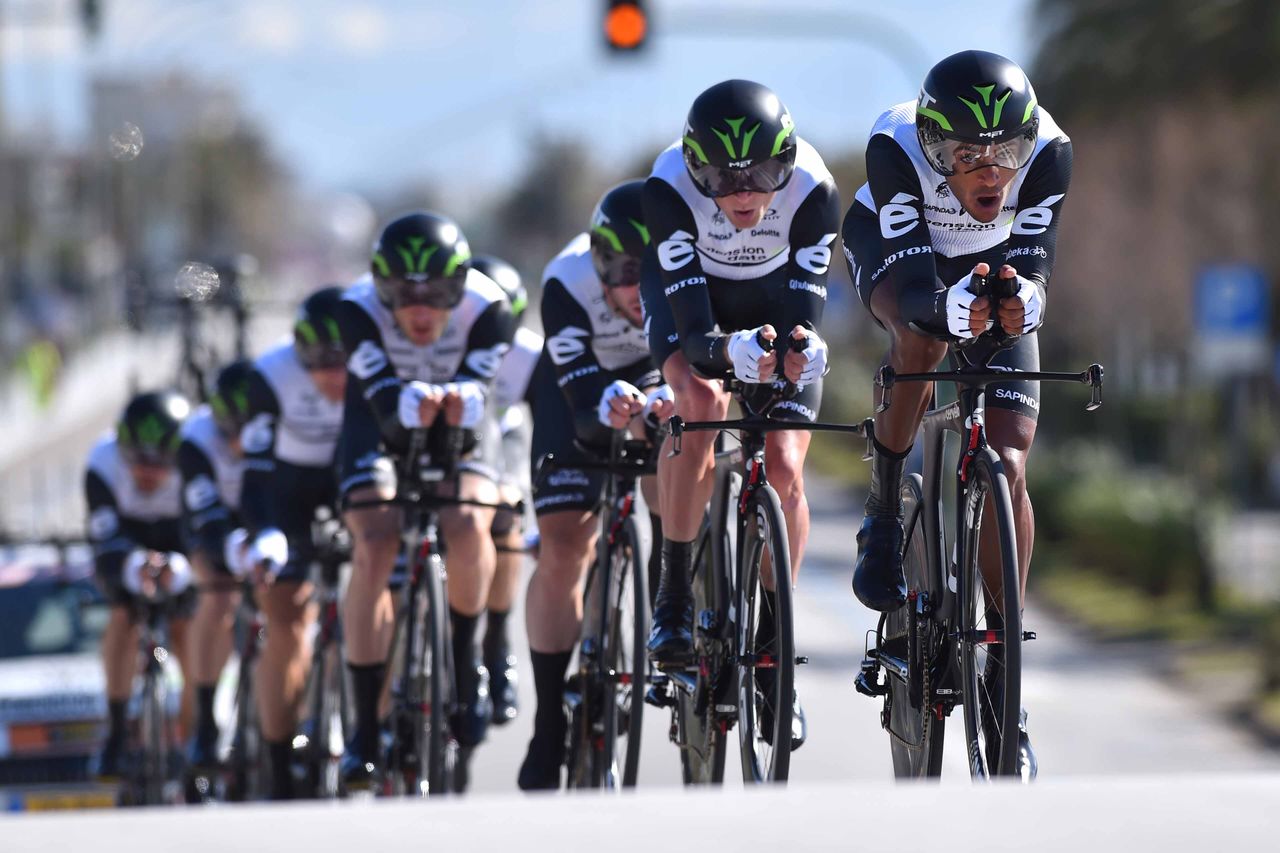 Dimension Data in the team time trial in Tirreno-Adriatico