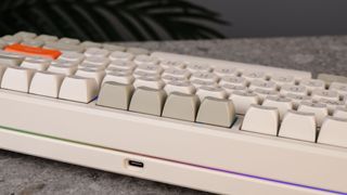 A retro-looking McHose X75 V2 wireless mechanical keyboard