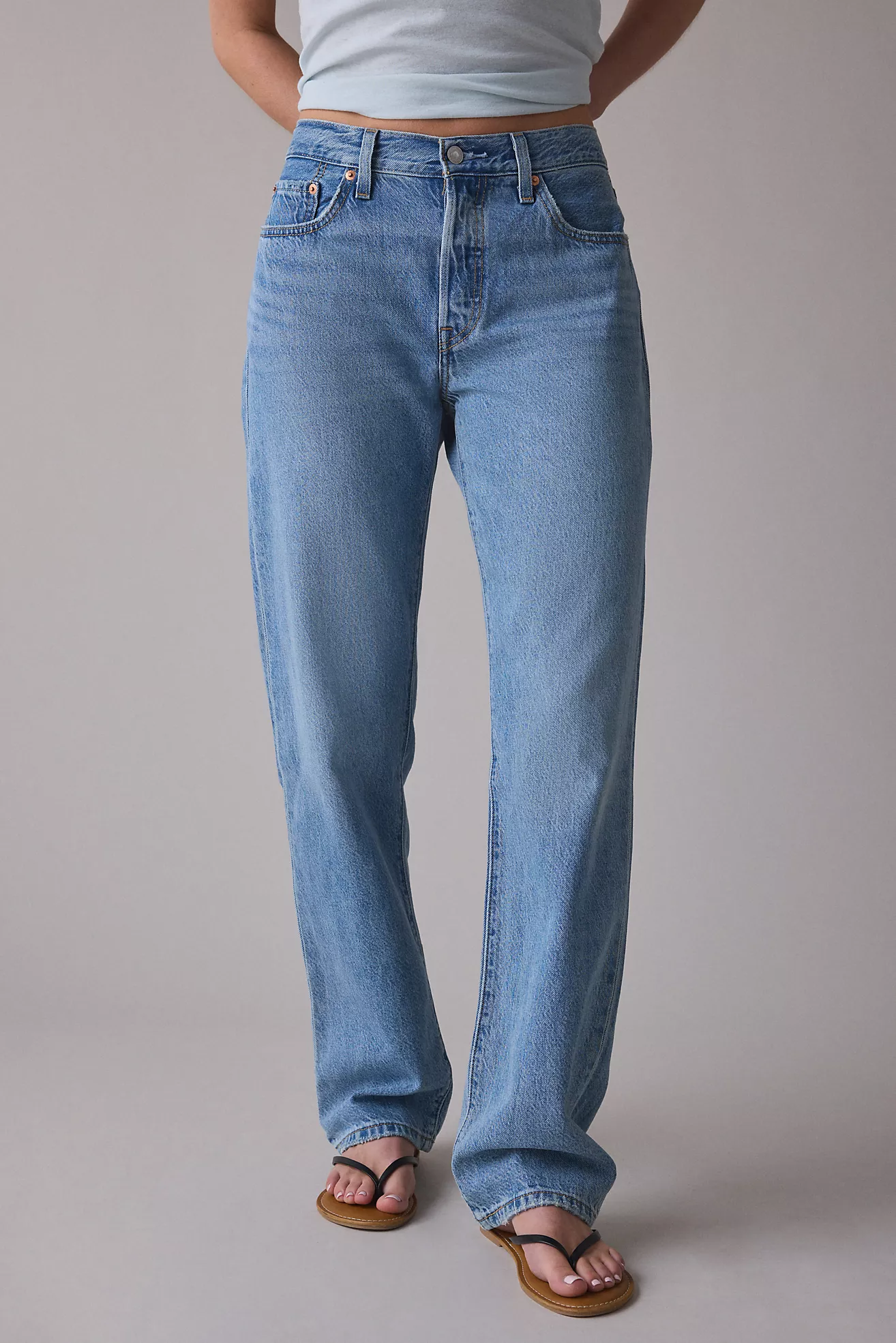 Levi&amp;rsquo;s&amp;reg; 501 '90s Lightweight Mid-Rise Straight Jean