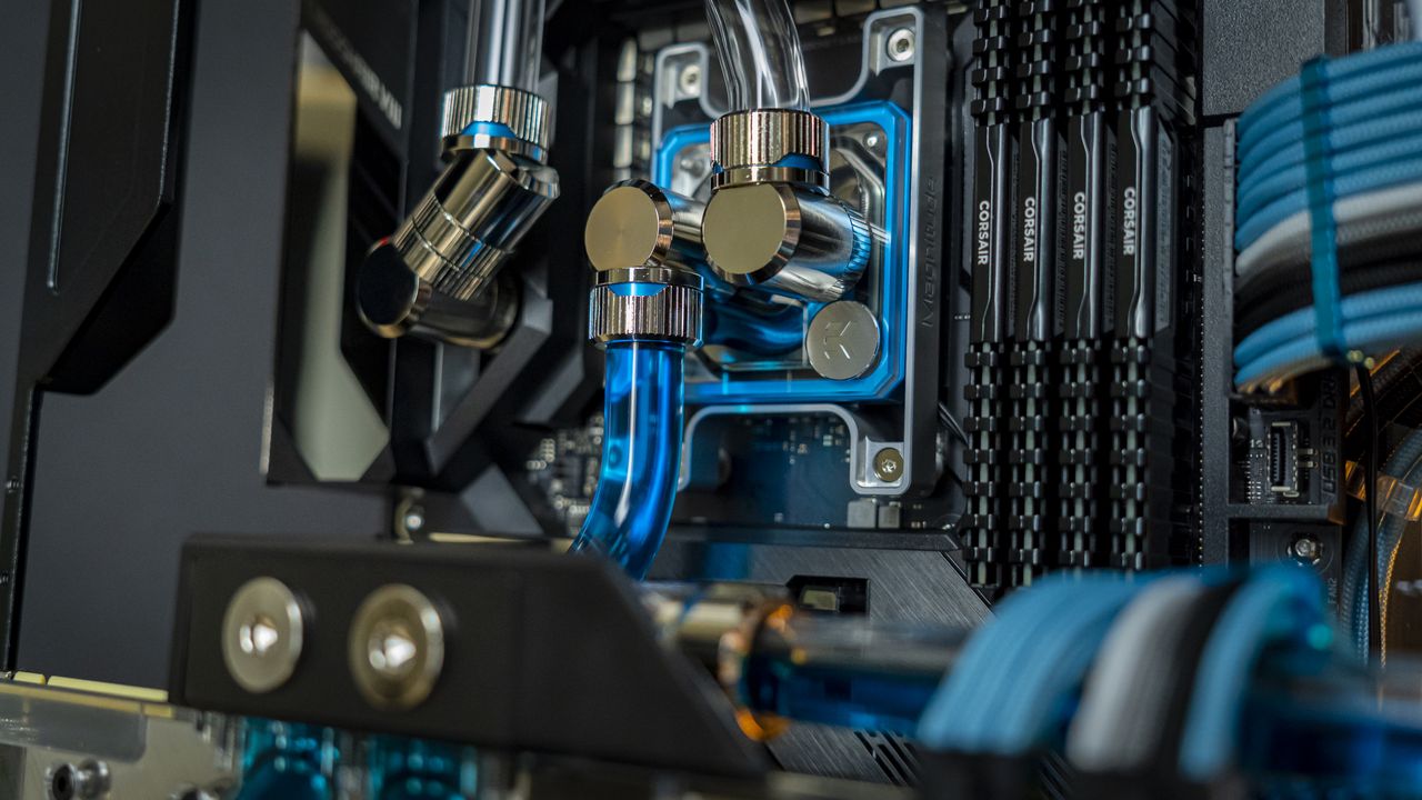 Blue Shift, Spectre III PC Build