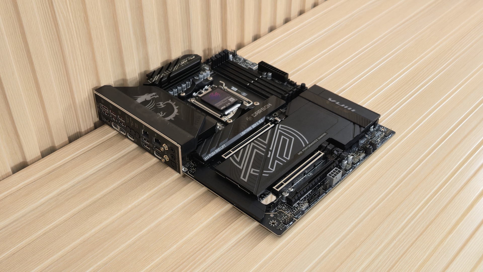 MSI X870E Carbon Max Wifi - Motherboard