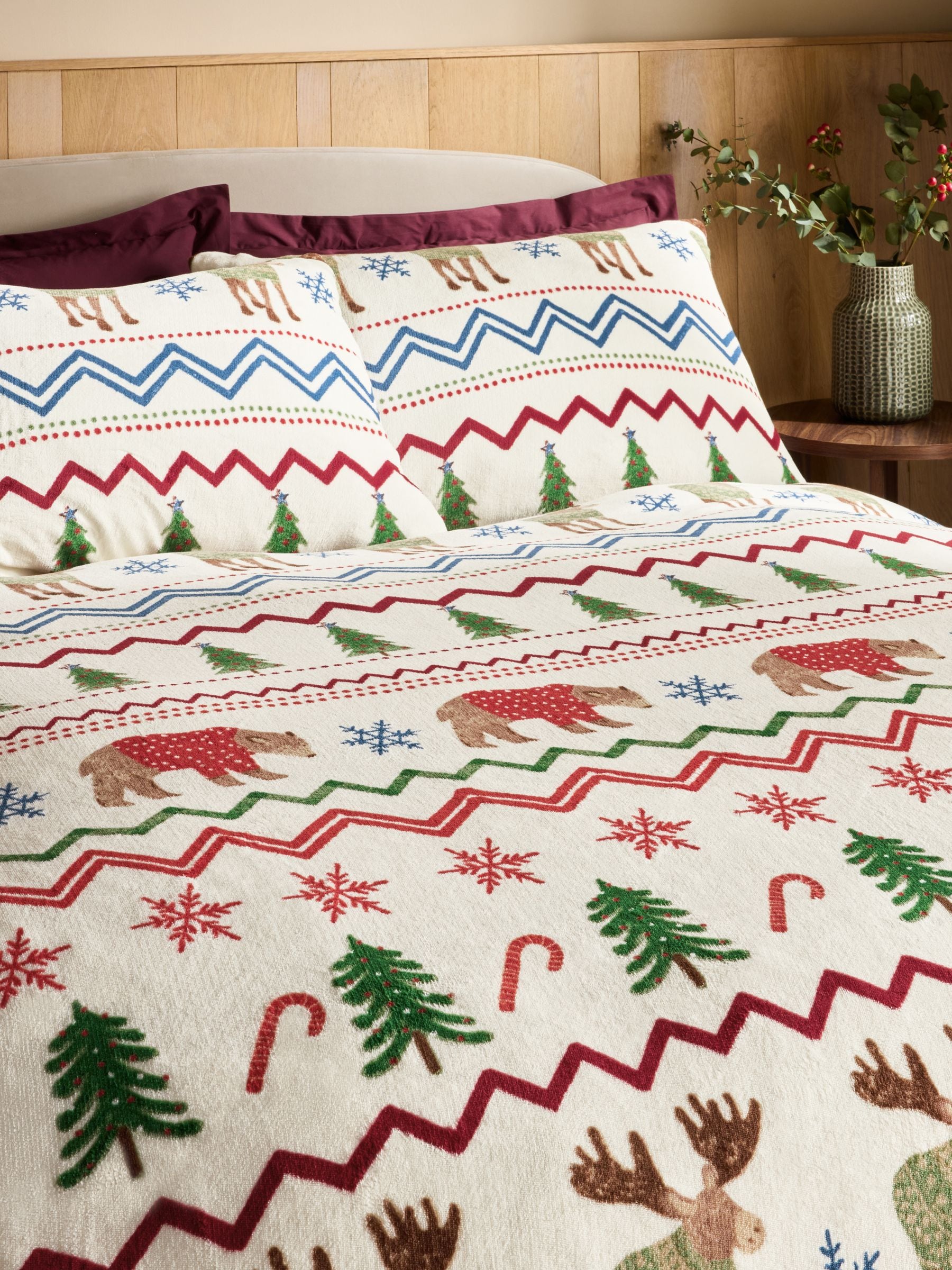 Natural Bertie and Moose Christmas Fleece Duvet Cover and Pillowcase Set