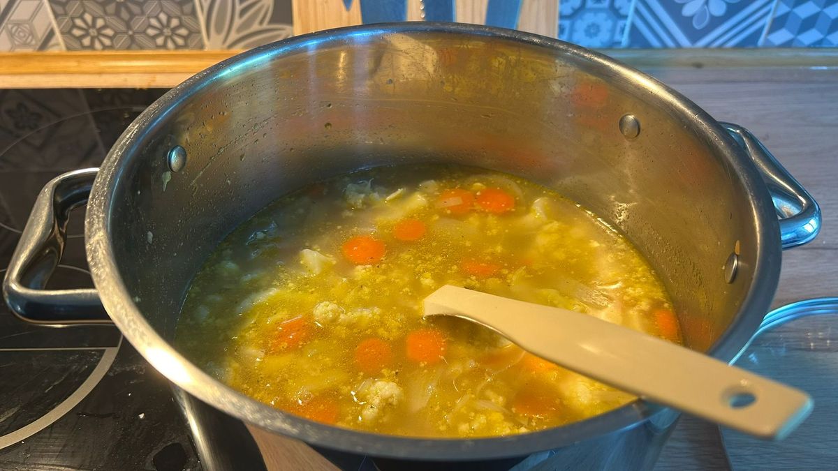 Soup ready to be blended using Cuisinart Power Blend Immersion Blender
