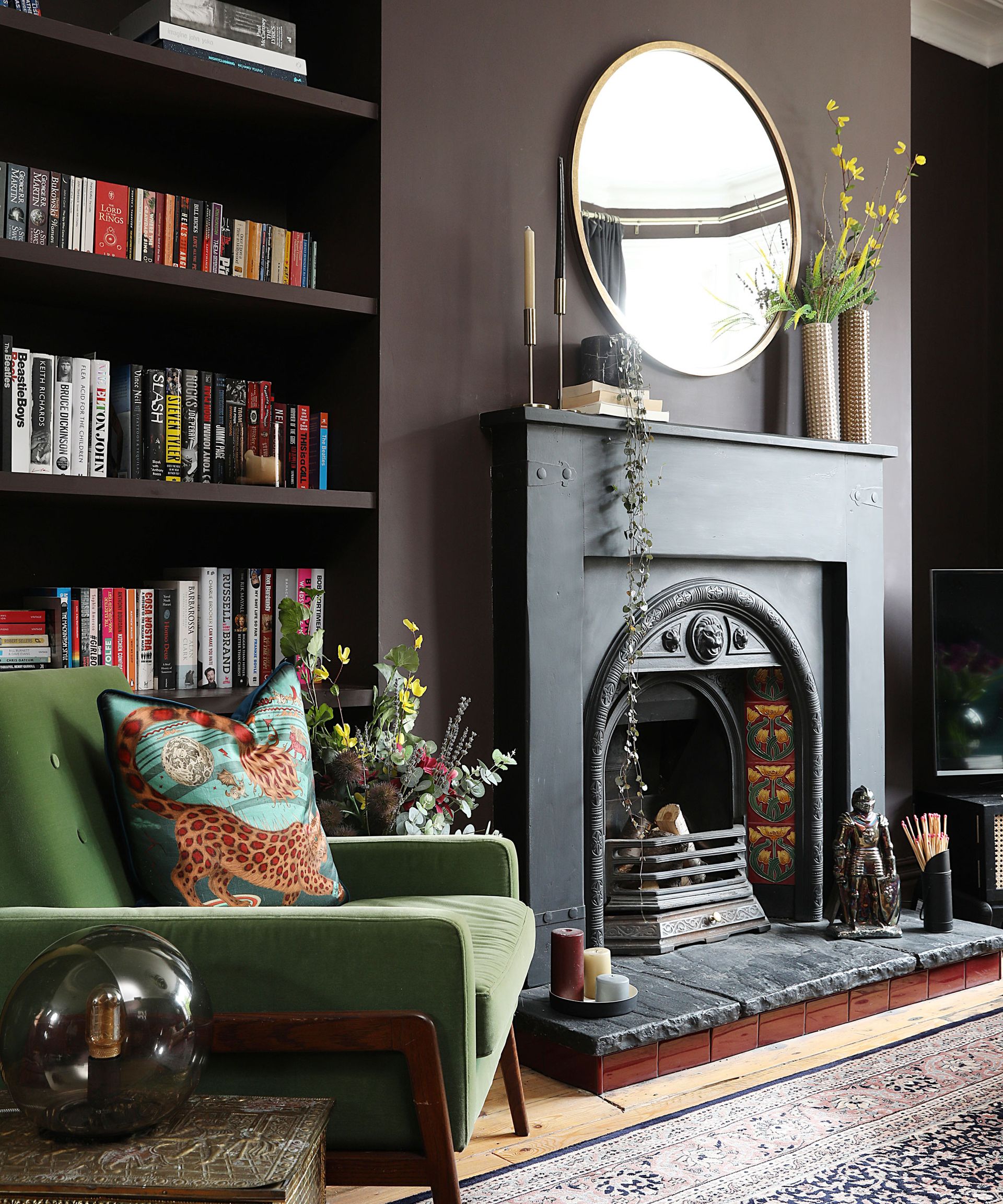 Rumah bersejarah Leila dan Joe dipenuhi cahaya dan warna