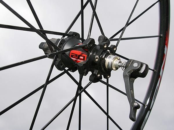 Hubs feature 20mm aluminum axles and Fulcrum's easy-to-adjust bearing collar.