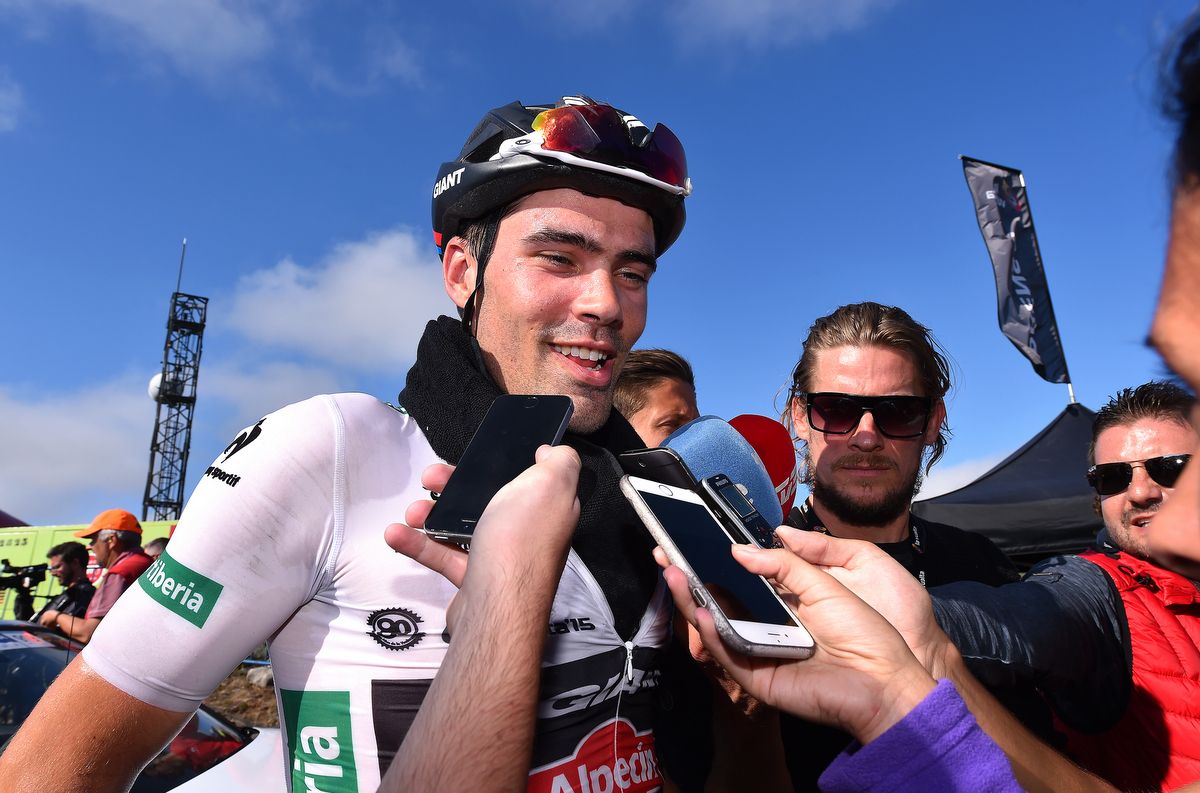 Tom Dumoulin (Giant-Alpecin) with the press