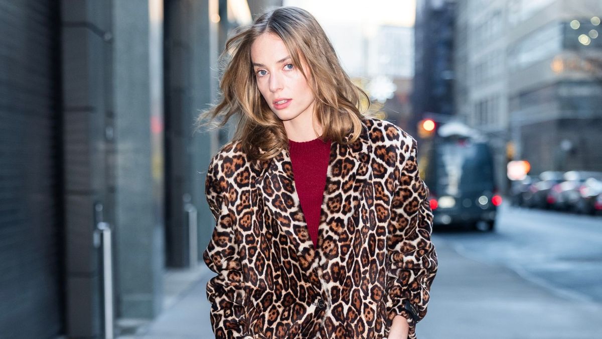The Exact Color Combo That'll Give Your Leopard Coat More Bite, According to Maya Hawke