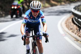 A crash, a chase and a test passed – Sarah Gigante fifth on first Vuelta Femenina summit finish
