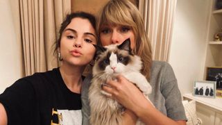 Taylor Swift joins TikTok - photo of the singer with Selena Gomez and her rag doll cat Benjamin Button