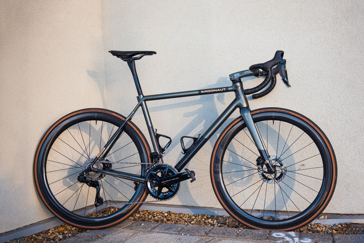 Argonaut RM3 - close up and side-on bike photos