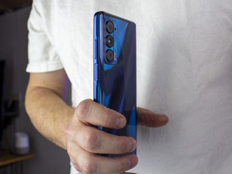 Motorola Edge 2021 Hold Fingerprint Sensor