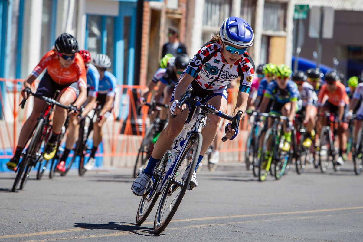 Katie Hall (UnitedHealthcare) rolls off the front