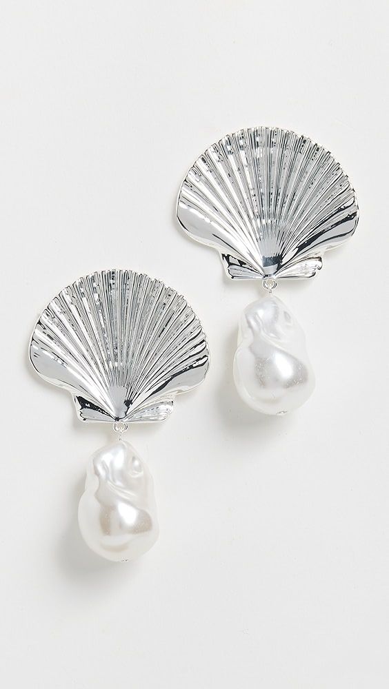Eliou Scallop Earrings