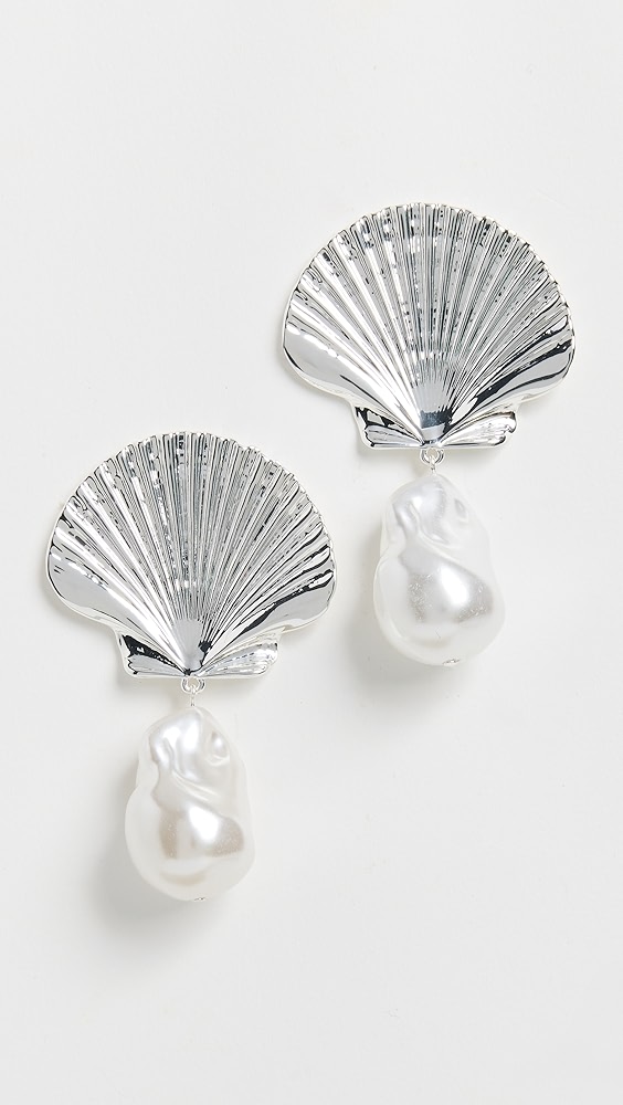 Eliou Scallop Earrings