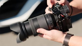 Want a cheap and compact &lsquo;holy trinity&rsquo; lens for Sony cameras? New LK Samyang/Rokinon AF 60-180mm f/2.8 FE is the final piece of the puzzle