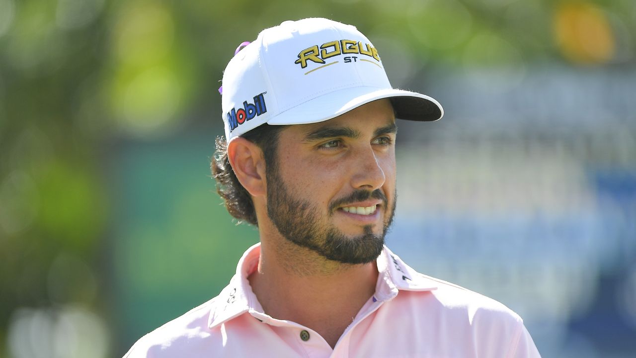 Abraham Ancer smiles