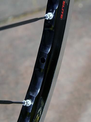 The rear rim is now asymmetrical, too,
