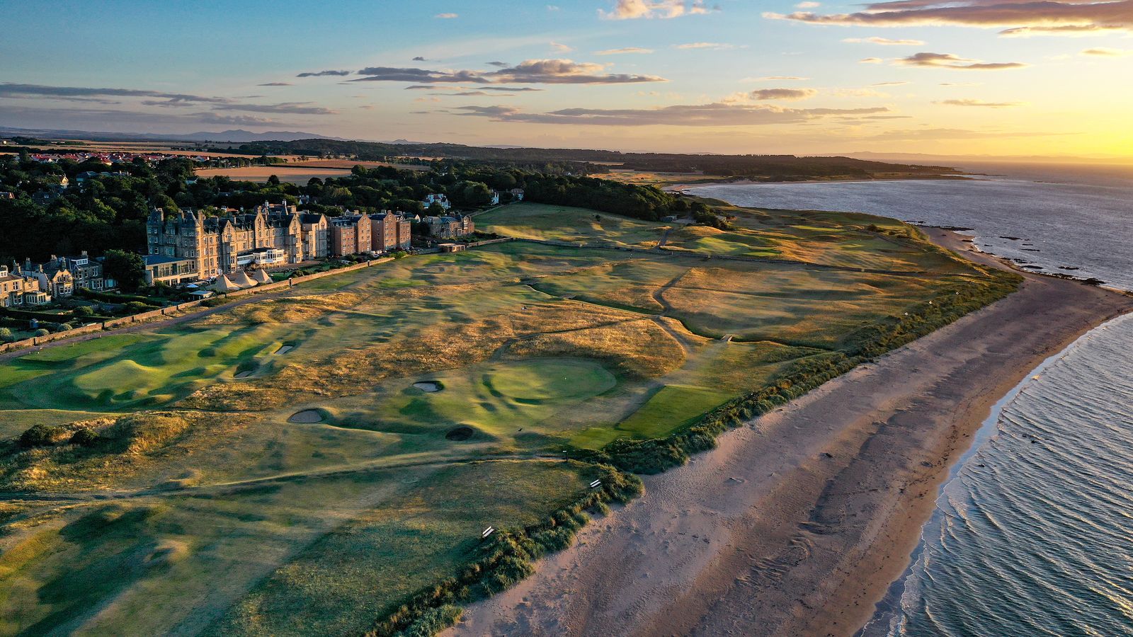 North Berwick Golf Club West Links: Course Review, Green Fees, Tee ...