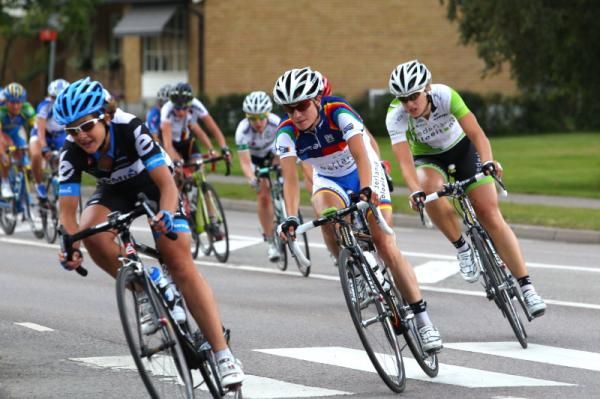 Marianne Vos (Nederland Bloeit) would relinquish the World Cup leader's jersey at the end of the race to her teammate.