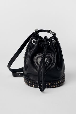 2j5qtAUohYADkVJJUsDD4G-320-80 مجموعة مهرجان Zara X Kate Moss مميزة على كل مستوى