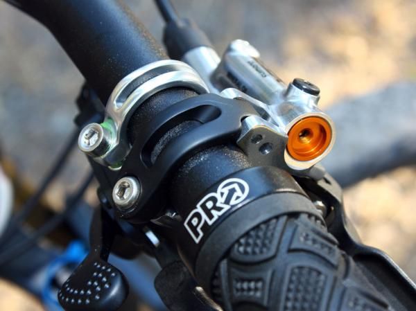 Finally! All new Shimano XTR brake levers will include hinged clamps.