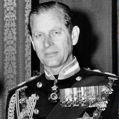 Military officer, Military uniform, Military rank, Uniform, Military person, Admiral, Gesture, Official, Non-commissioned officer, Colonel, 