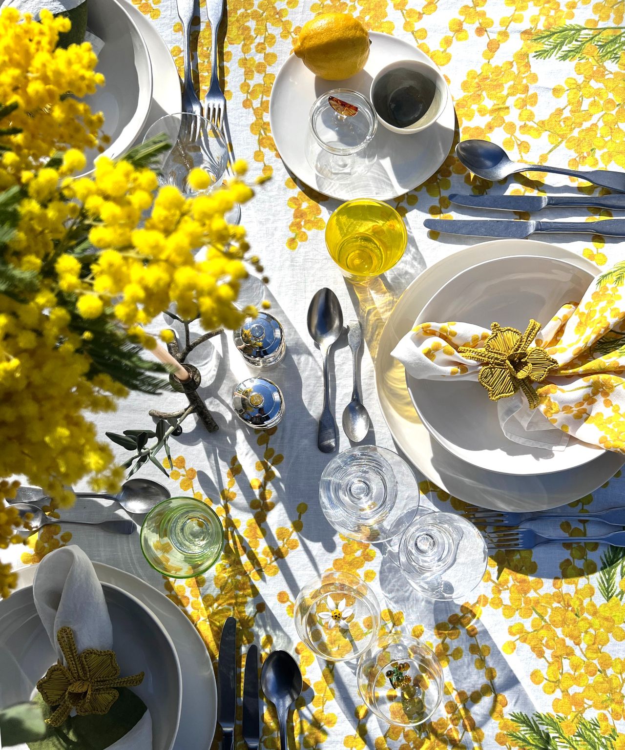 What are the rules for a table centerpiece? | Homes and Gardens