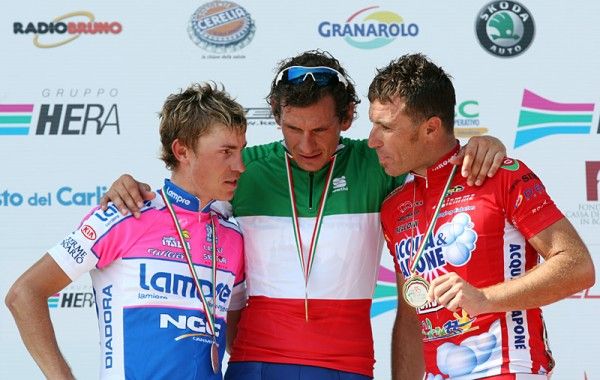 Filippo Pozzato (Katusha) tops the podium with Damiano Cunego (Lampre-NGC) and Luca Paolini (Acqua &amp; Sapone-Caff&egrave; Mokambo), l &amp; r.
