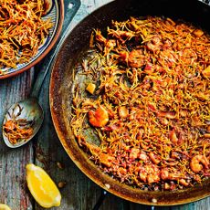 paella with pasta photo