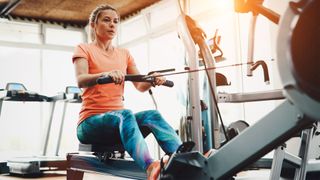 How to lose weight using a rowing machine 
