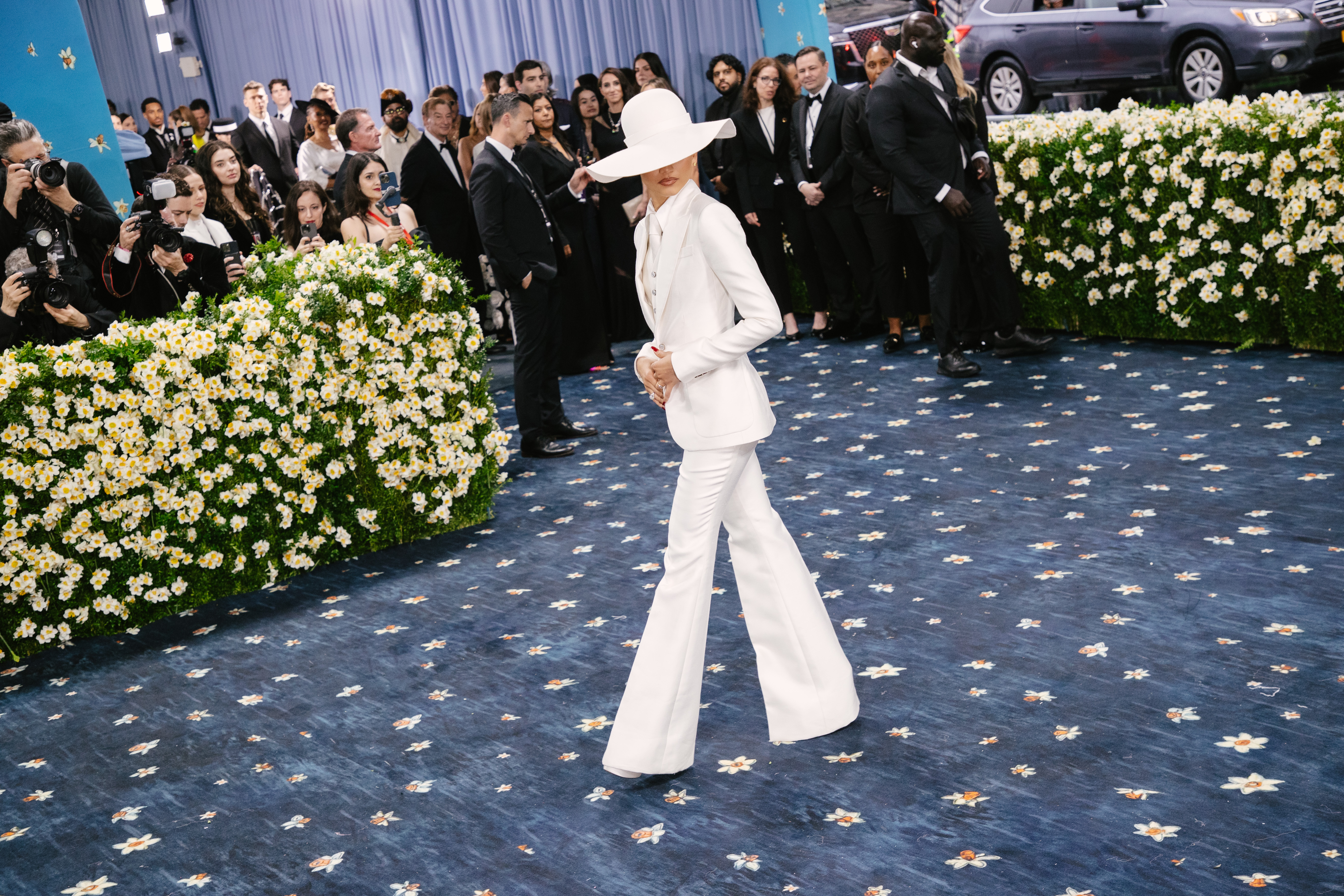 Zendaya at the 2025 met gala in a louis vuitton suit