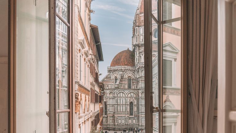 Live Anywhere on Airbnb, view of the Duomo in Florence