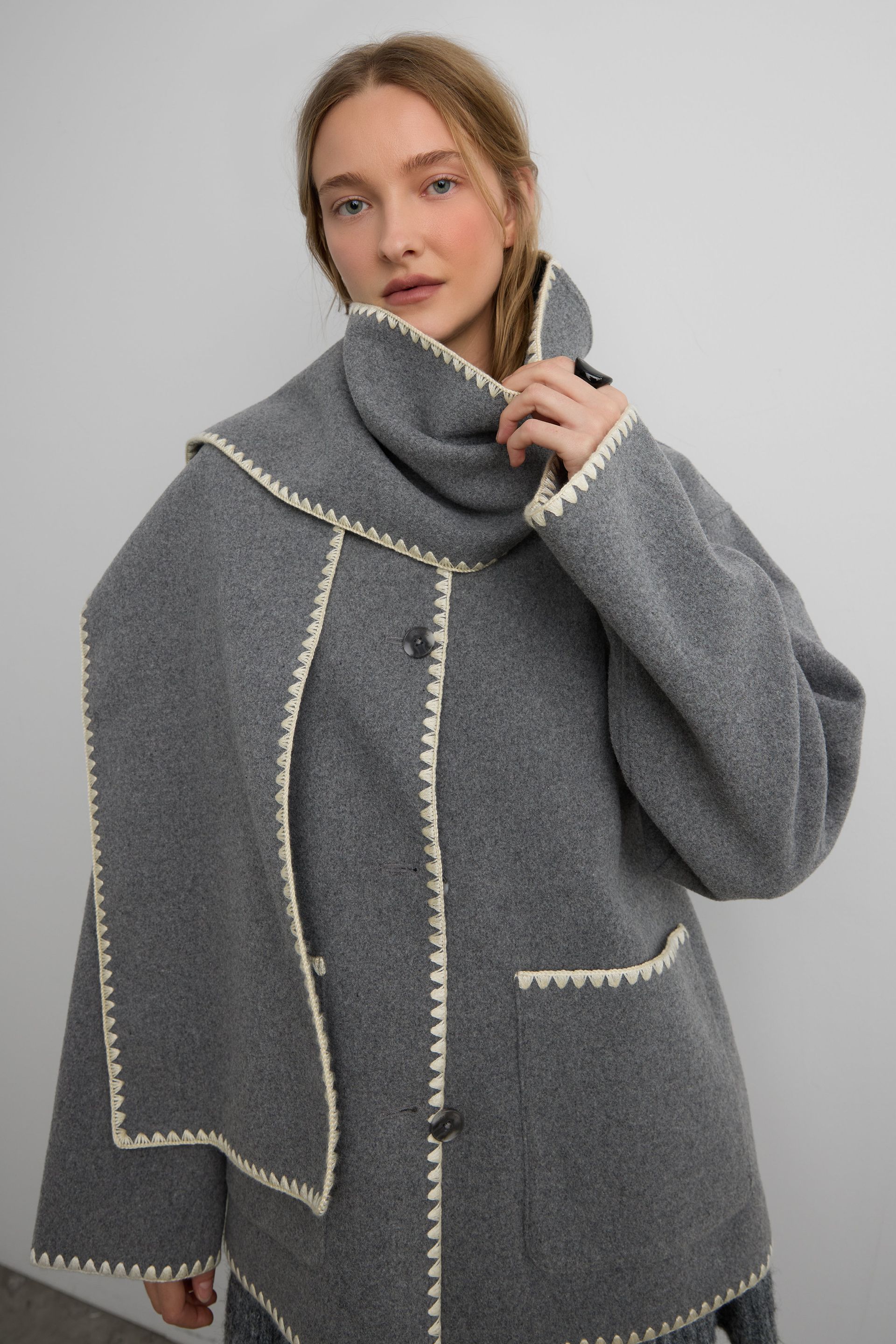 Wool-Blend Contrast Stitch Scarf Jacket