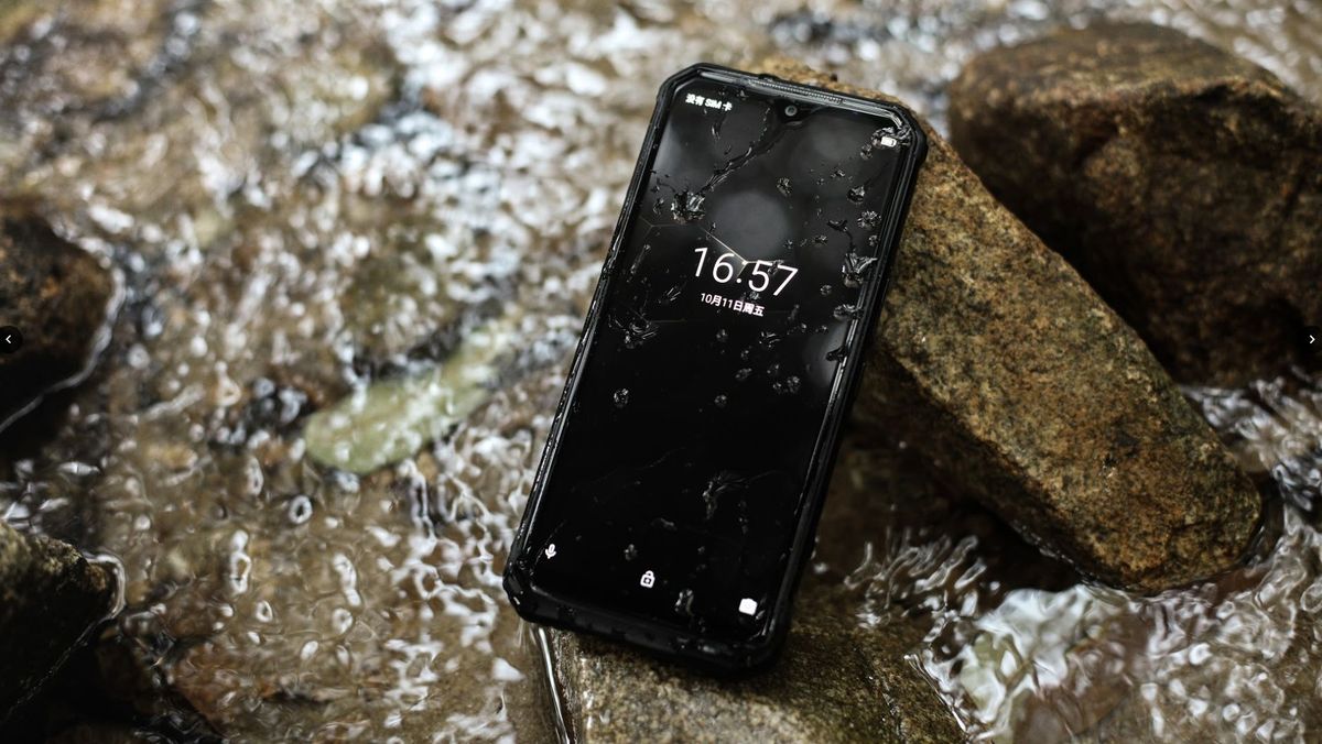 This rugged phone has a unique feature that the Samsung Galaxy S10 and iPhone 11 should copy