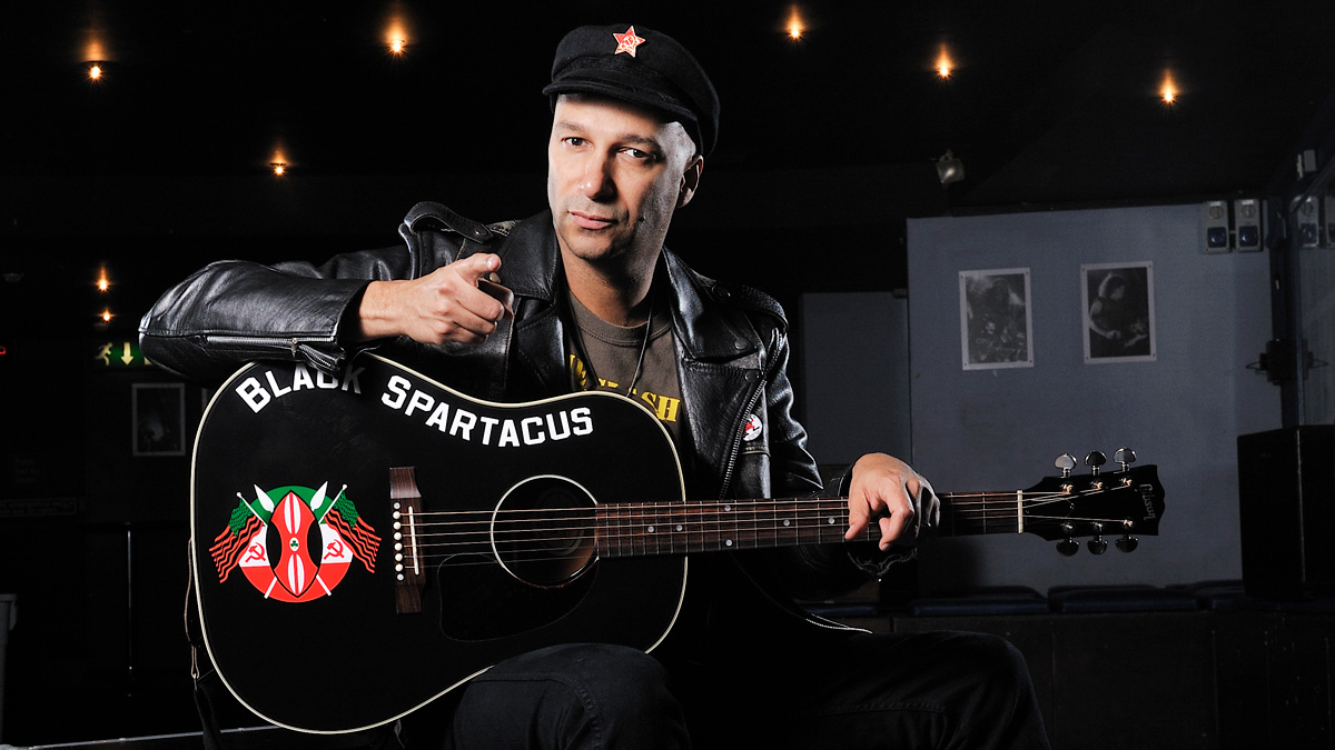 Tom Morello Gives 10-Year-Old Fan Custom Guitar – Billboard