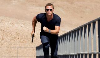 Quantum of Solace James Bond runs up a plank