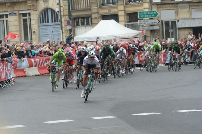 Michal Kwiatkowski launches an attack