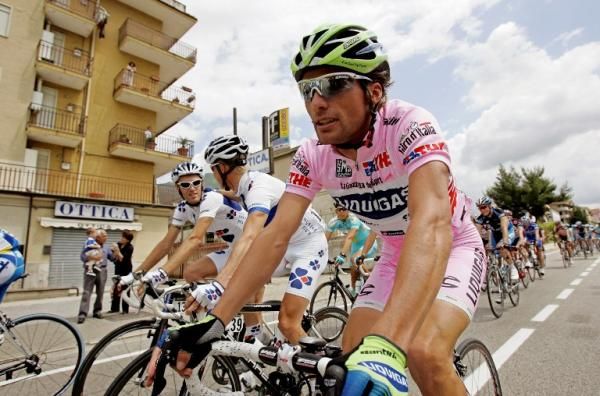 Danilo Di Luca in the maglia rosa during the 2007 Giro, which the Italian won overall.