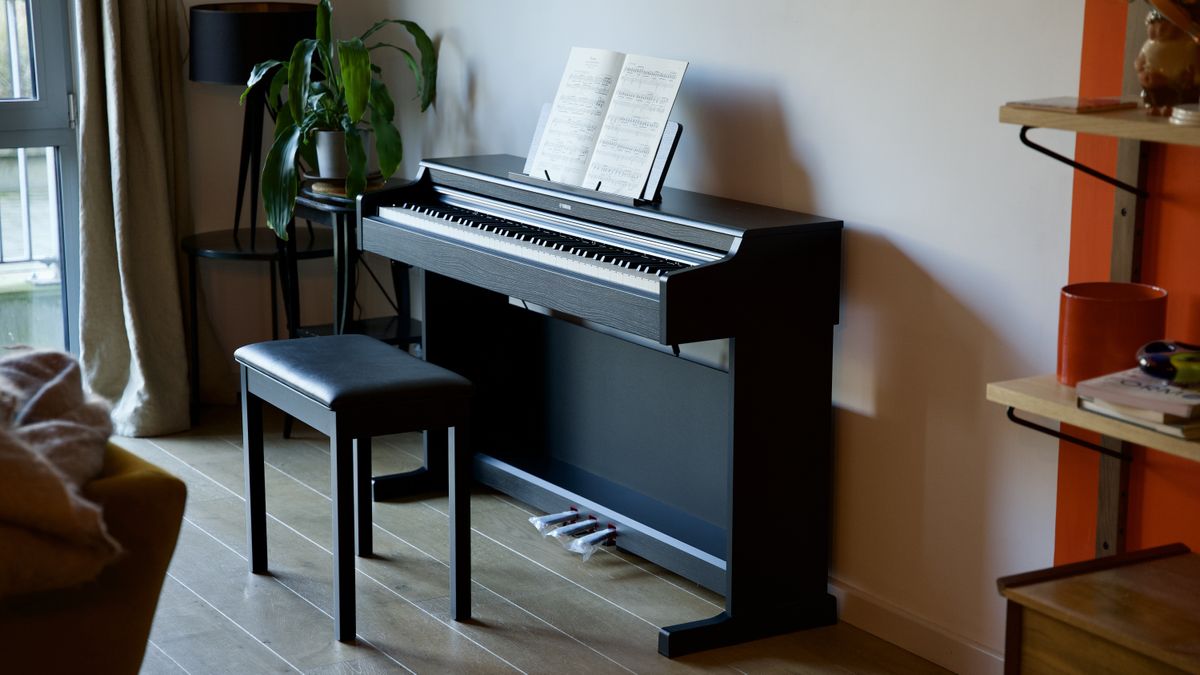 Yamaha YDP-165 review