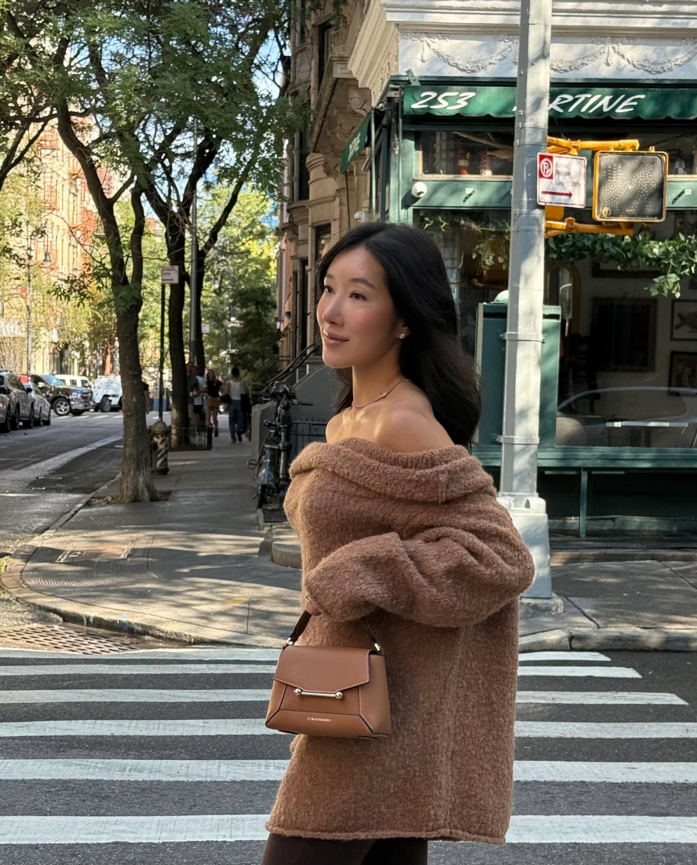 Grace wearing the Mosaic Bag