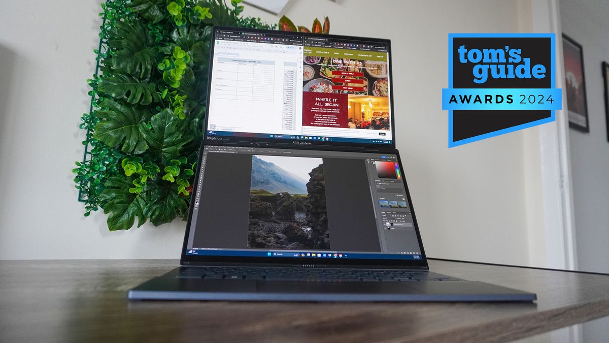 ZenBook Duo with a Tom&#039;s Guide Awards badge